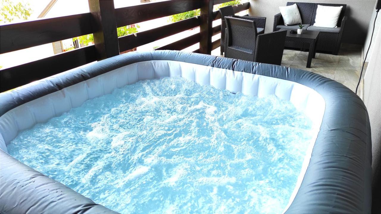 Deluxe Apartment With Jacuzzi - Patar ラコヴィツァ エクステリア 写真