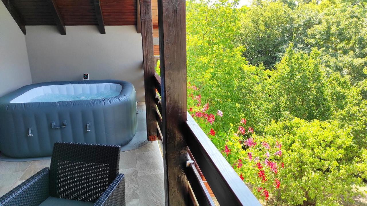Deluxe Apartment With Jacuzzi - Patar ラコヴィツァ エクステリア 写真