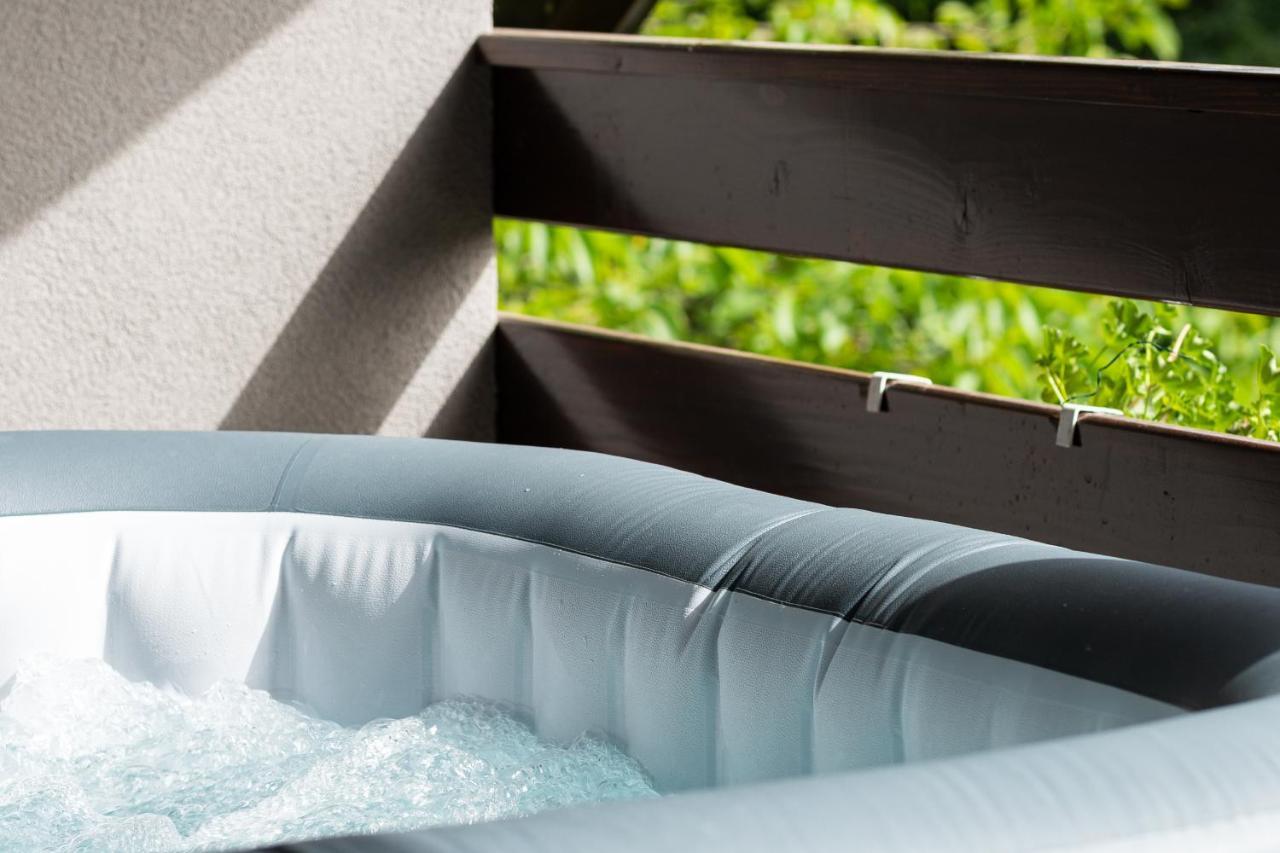 Deluxe Apartment With Jacuzzi - Patar ラコヴィツァ エクステリア 写真