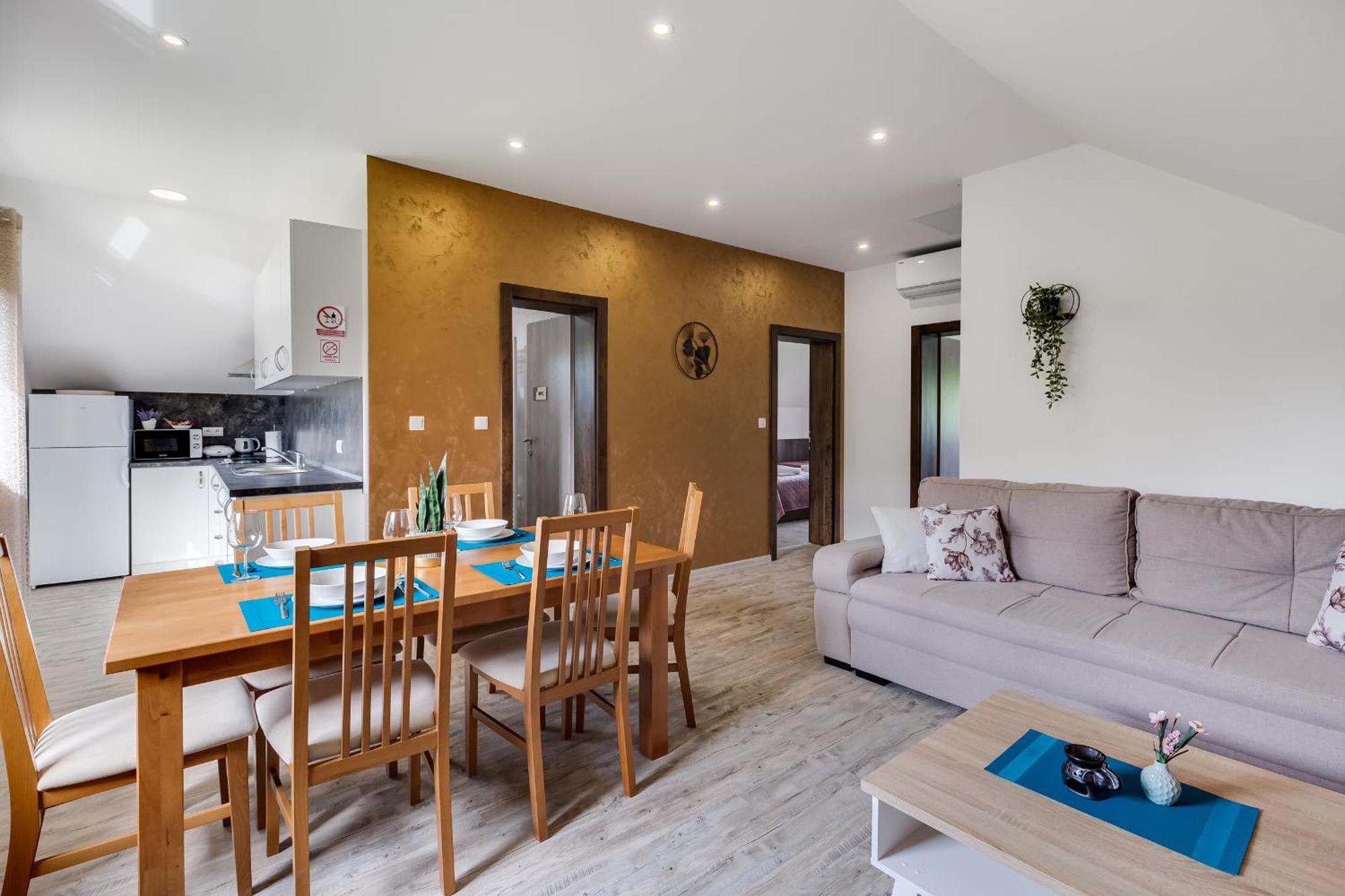Deluxe Apartment With Jacuzzi - Patar ラコヴィツァ エクステリア 写真